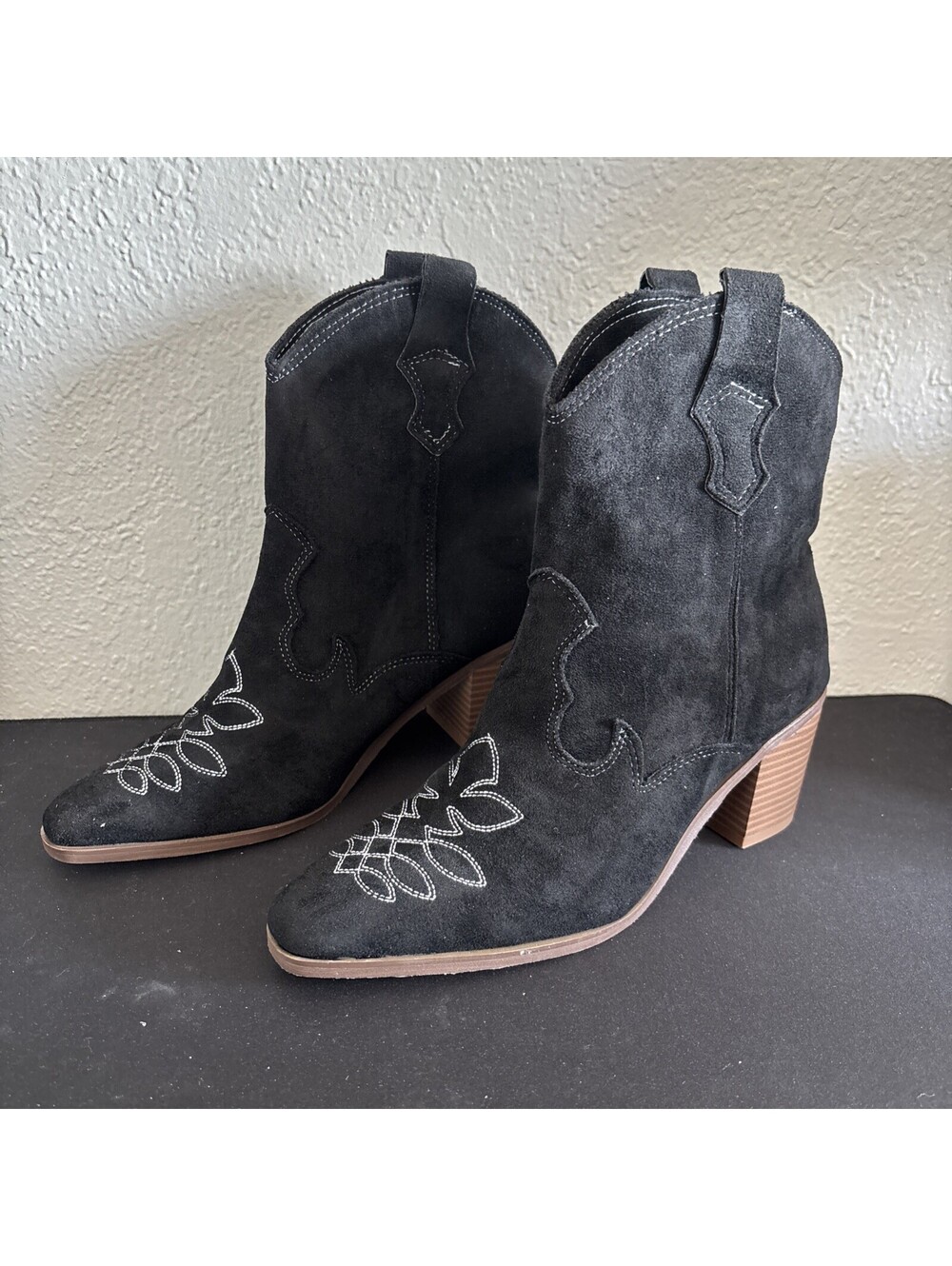 She & In Women's Black Faux Suede Western Cowgirl Ankle Boot